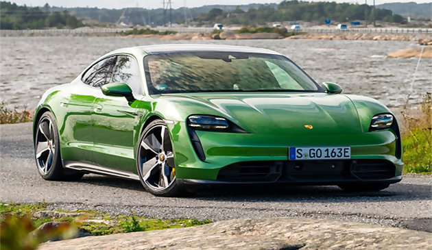 Porsche Taycan Слайд